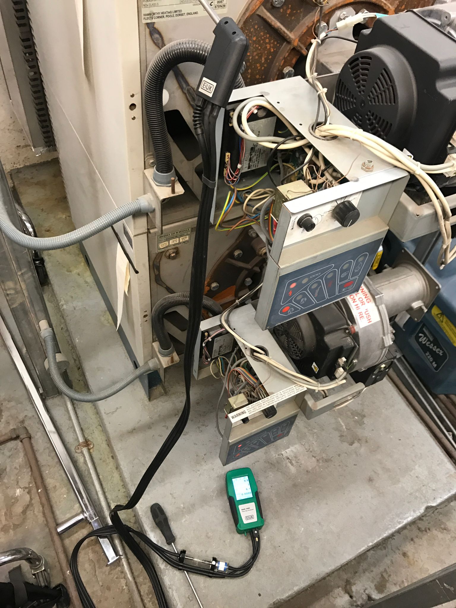 gas safe registered engineer near me Havering-atte-Bower, RM4